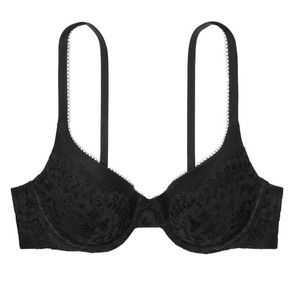 Victoria’s Secret body by Victoria lined bra